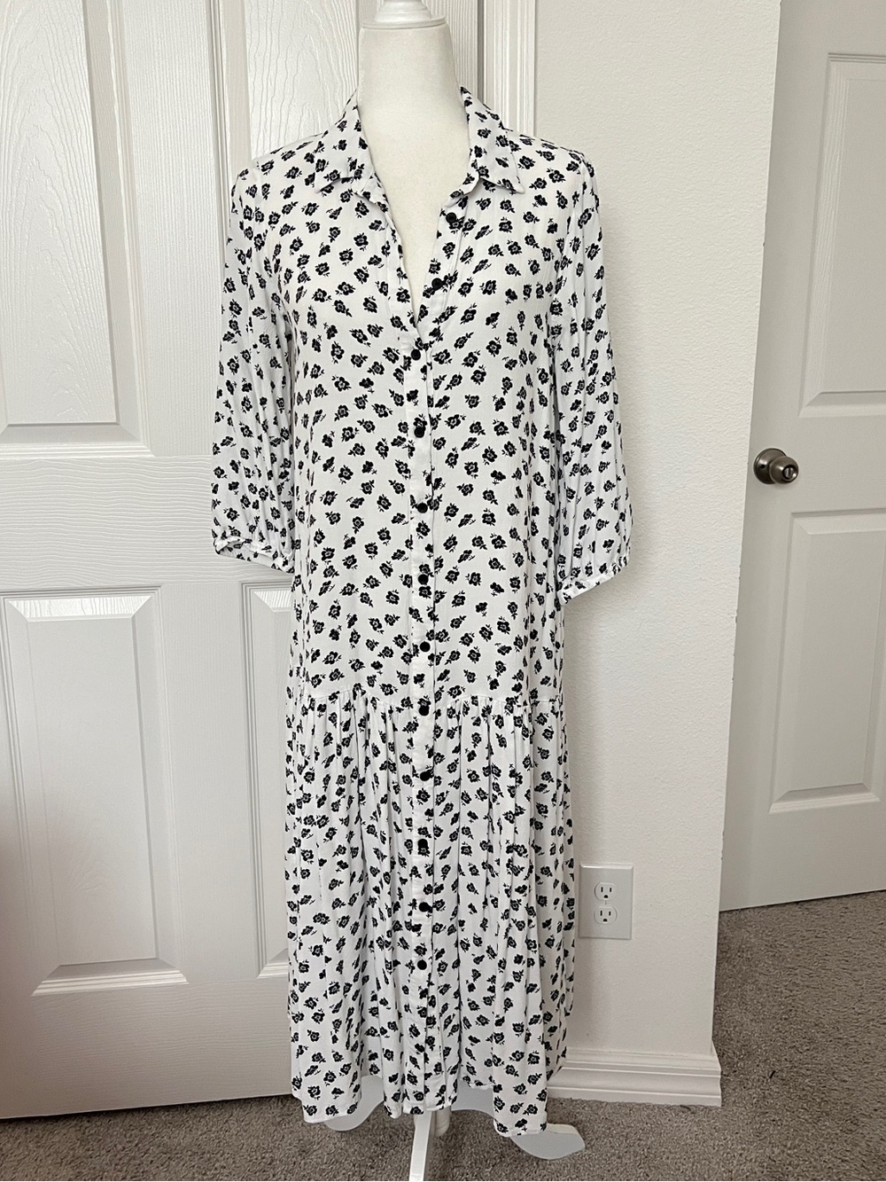 Zara White & Black Floral Midi Shirt Dress | Cottagecore | Fall Transition | M - Picture 5 of 9
